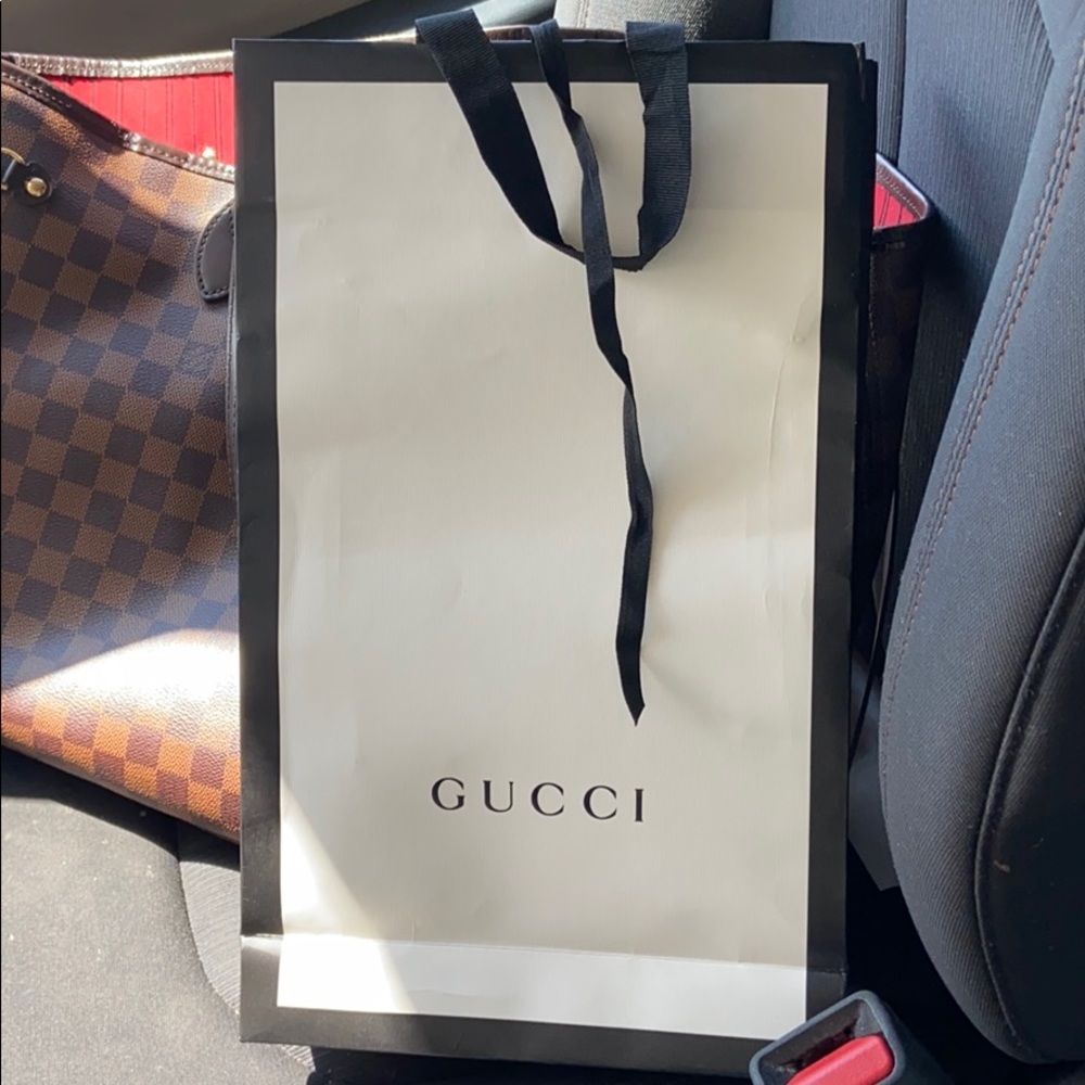 Authentic Gucci Shopping Bag Gem